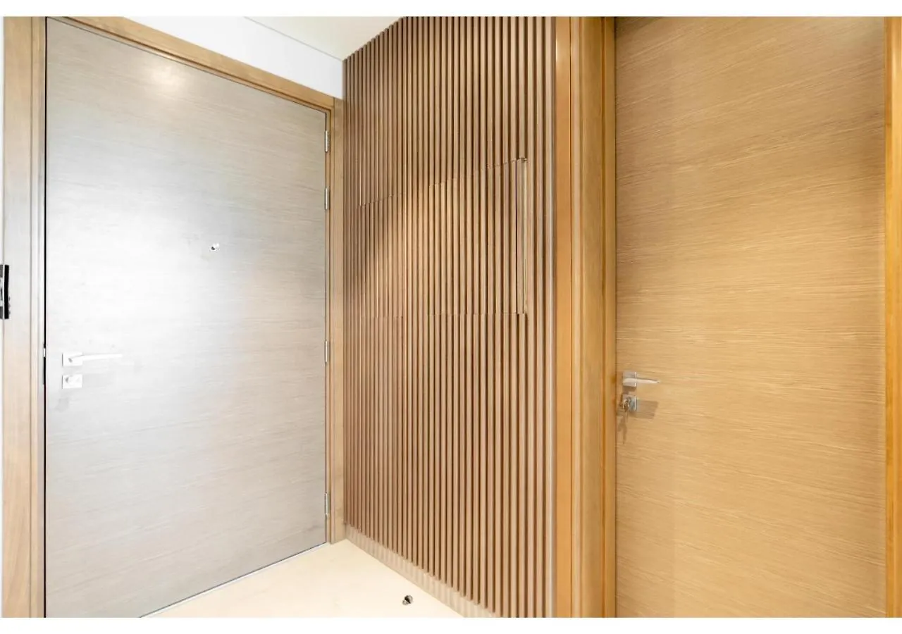 迪拜Charming 1Br With Cozy Balcony At Sobha Waves By Vibel公寓